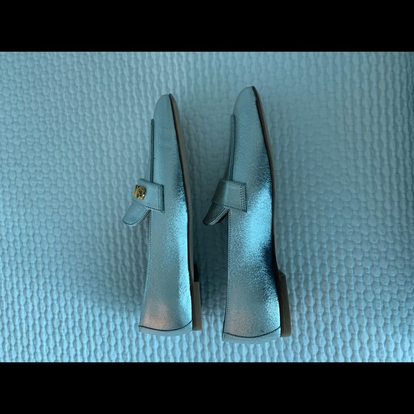 Stuart Weitzman silver flat shoes - Picture 3 of 4